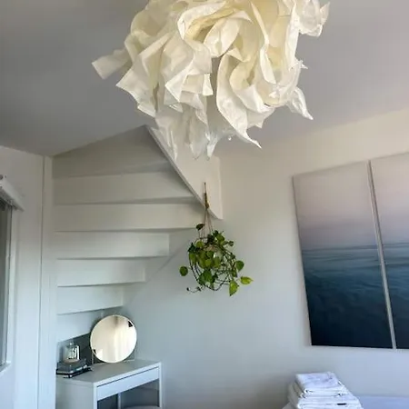 My On The Water Apartamento *